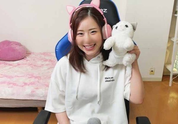 FC2-PPV-2468802 送外卖幕后花絮，超可爱20岁4万粉丝主播！随机配送学生